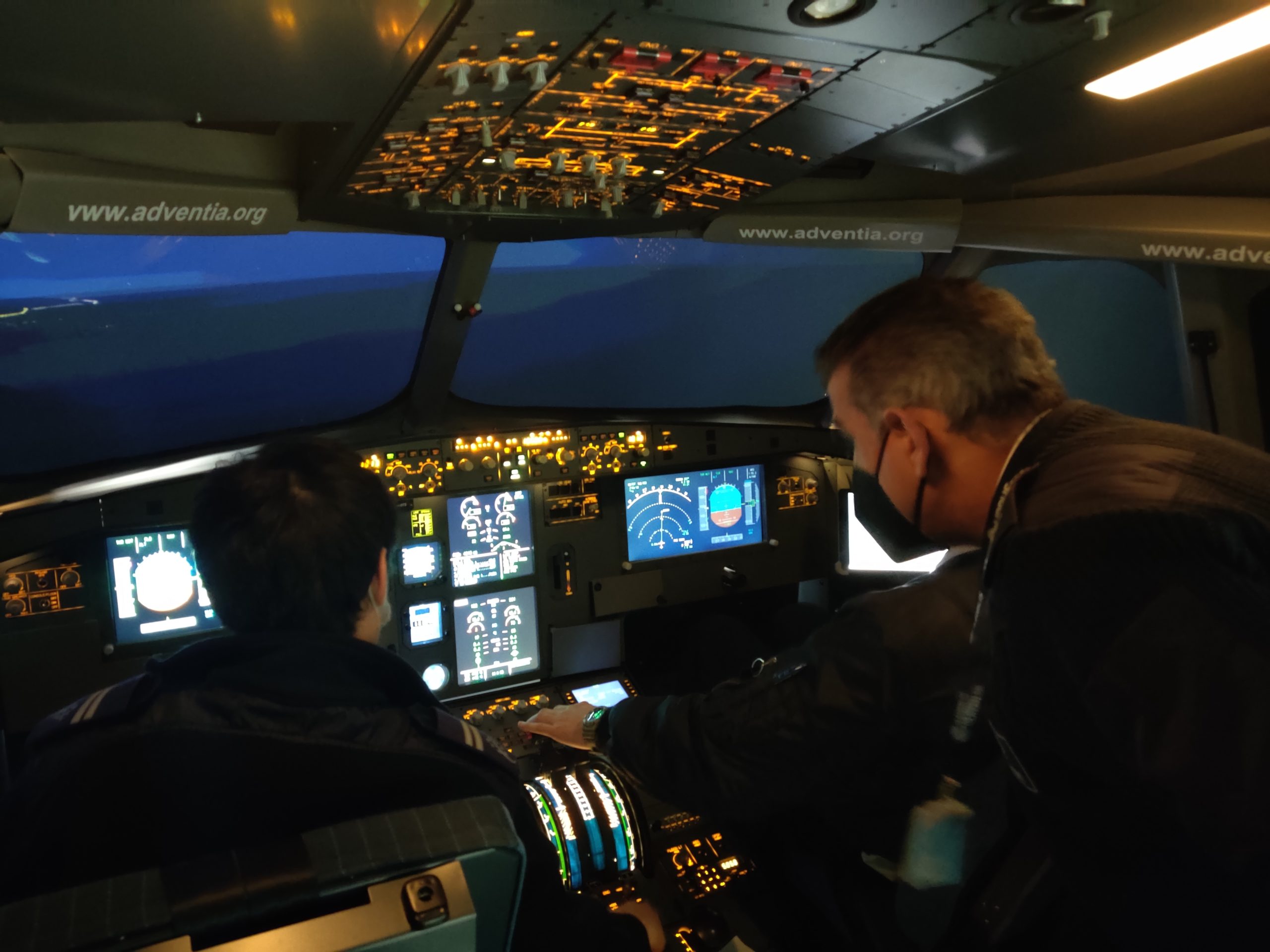 Simulador de vuelo - Eleetus - de prácticas / en cabina / para